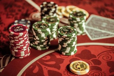 Live-dealer poker table on maria togel mobile app
